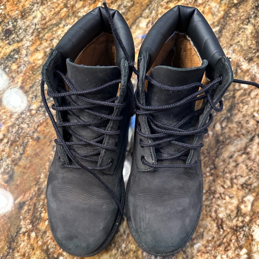💰Black Timberlands